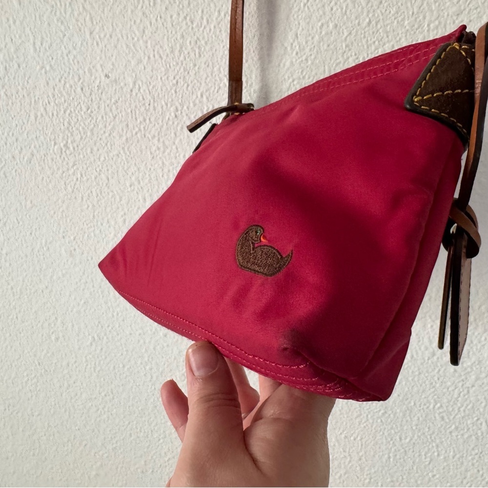 Dooney Bourke Red Nylon Leather Crossbody Bag Timeless Old Money Designer - Picture 2 of 16